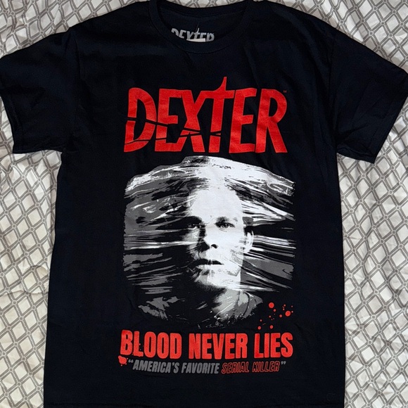 Dexter - “Blood Never Lies” Tee in Medium. NWT. No back hit. - Picture 1 of 2